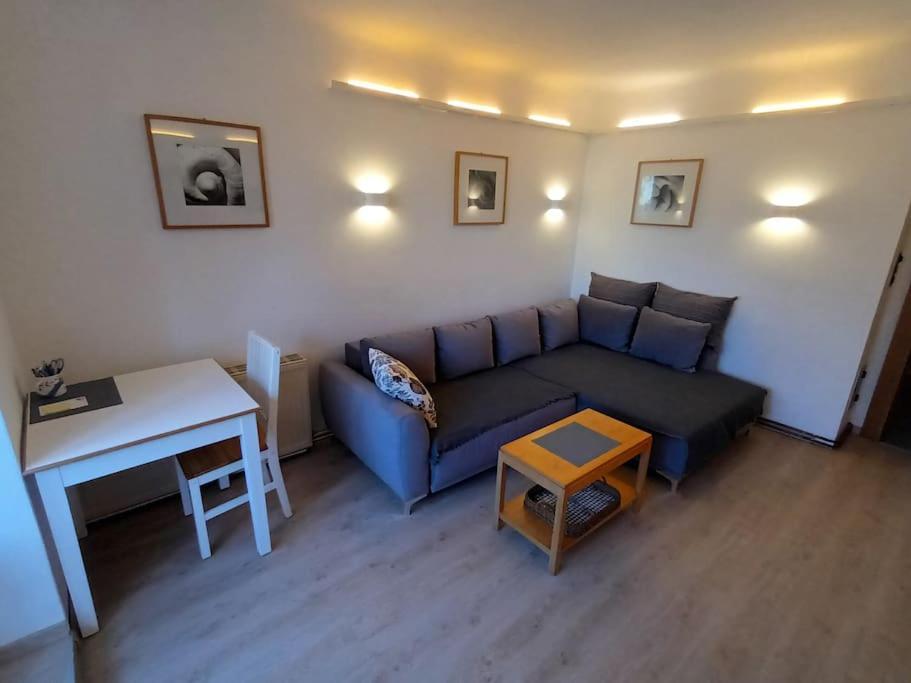 Modernes Apartment In Wien Esterno foto