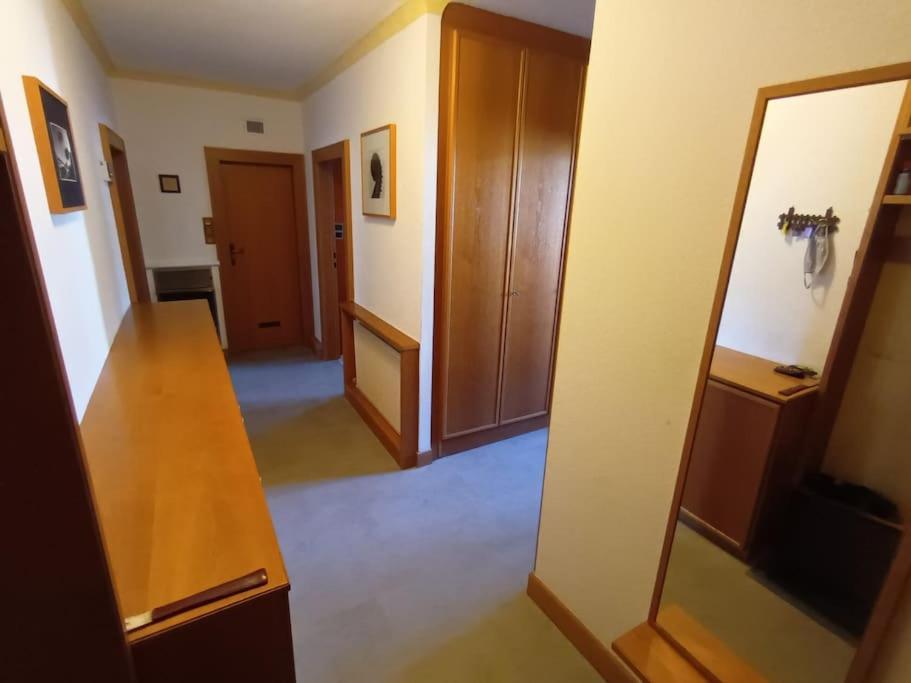 Modernes Apartment In Wien Esterno foto