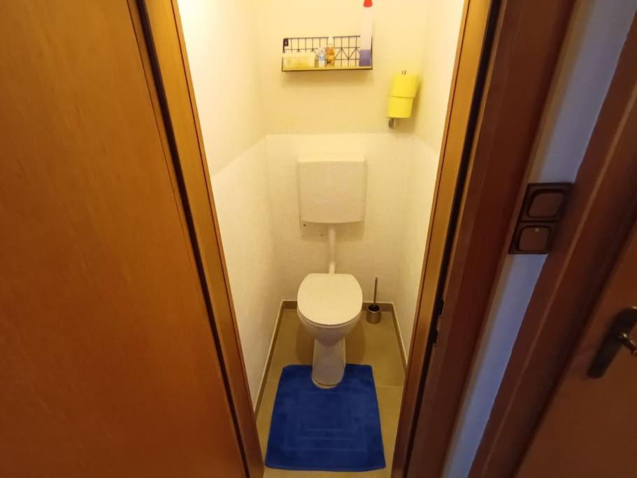 Modernes Apartment In Wien Esterno foto